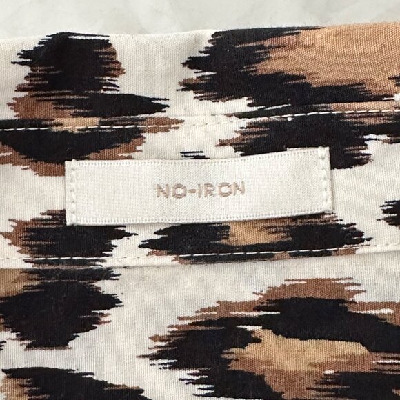 Chicos Leopard Print Button Front Shirt Size M No Iron Safari Career Boho Chic - Picture 9 of 11